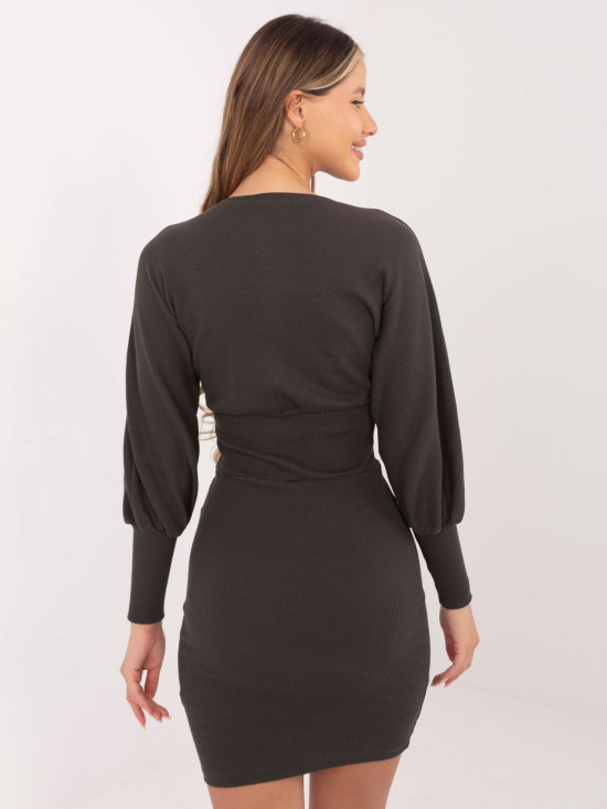 Stilizirana haljina u tamno khaki boji