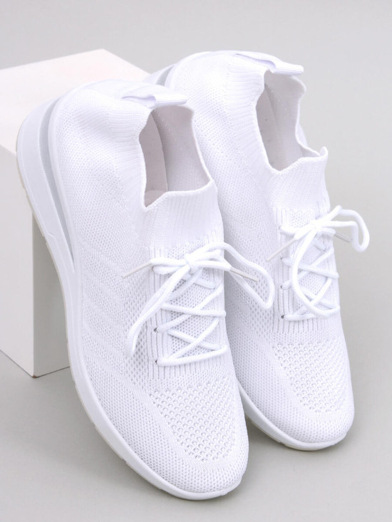 Sneakers sportive bianche realizzate in tessuto elastico
