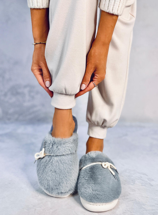 Pantofole in pelliccia grigie