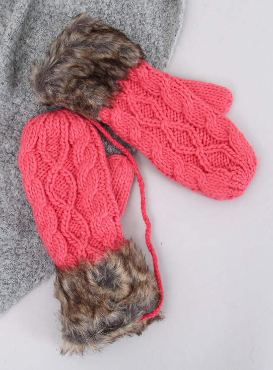 Muffole color lampone con motivo a maglia