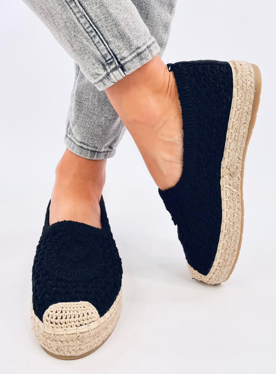 Espadrillas nere con tomaia lavorata all'uncinetto