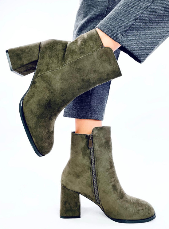 Stivaletti con tacco in pelle scamosciata verde scuro