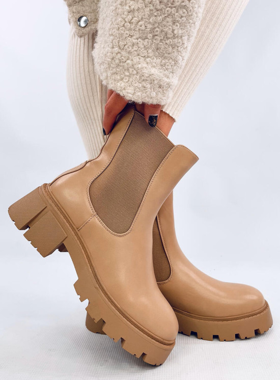 Stivaletti alti beige