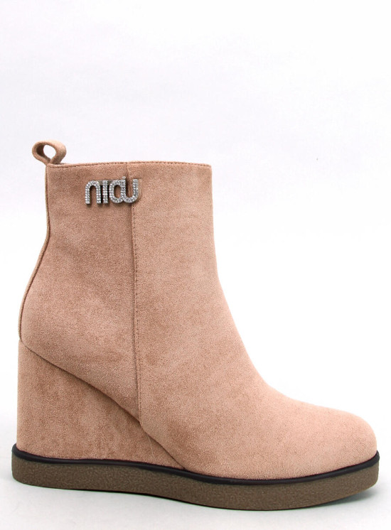 Stivaletti con tacco a zeppa beige