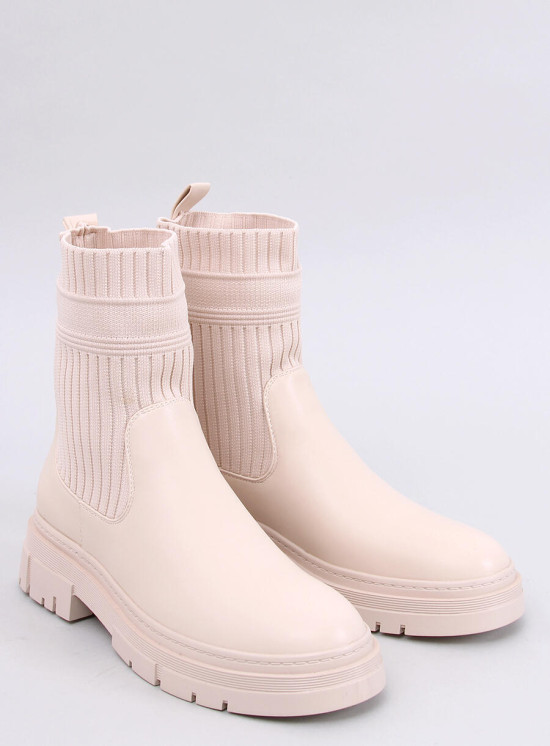 Stivaletti beige chiaro con tomaia elastica