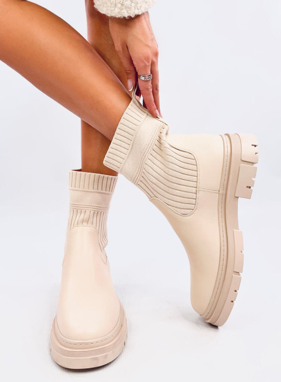 Stivaletti beige chiaro con tomaia elastica