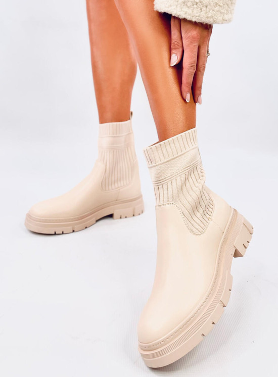 Stivaletti beige chiaro con tomaia elastica