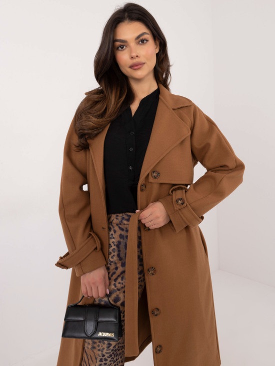 Elegantni prijelazni kaput u camel boji