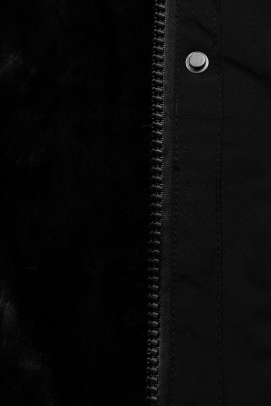 Parka nero con calda fodera nera