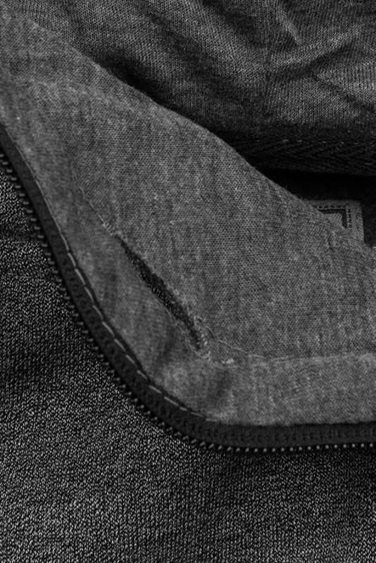 Felpa grigio scuro con tasca frontale