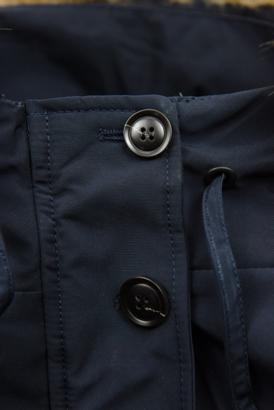 Parka blu scuro con ecopelliccia staccabile