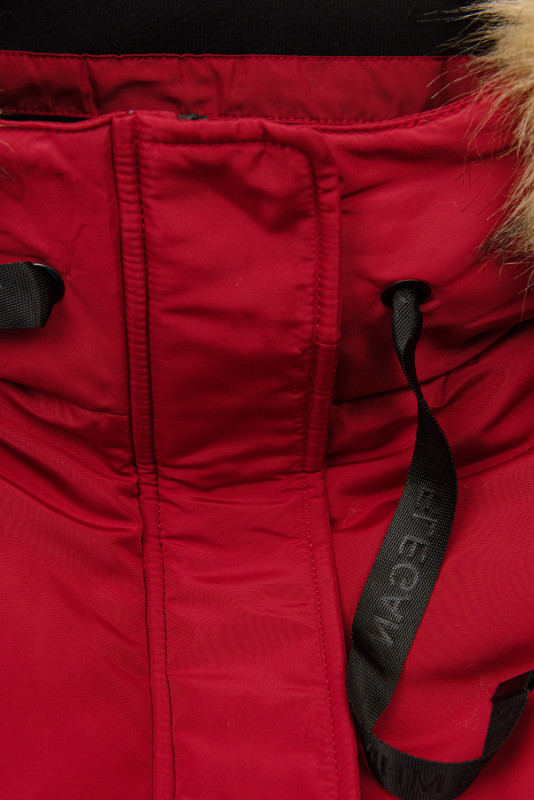 Giacca invernale allungata rossa con pelliccia beige