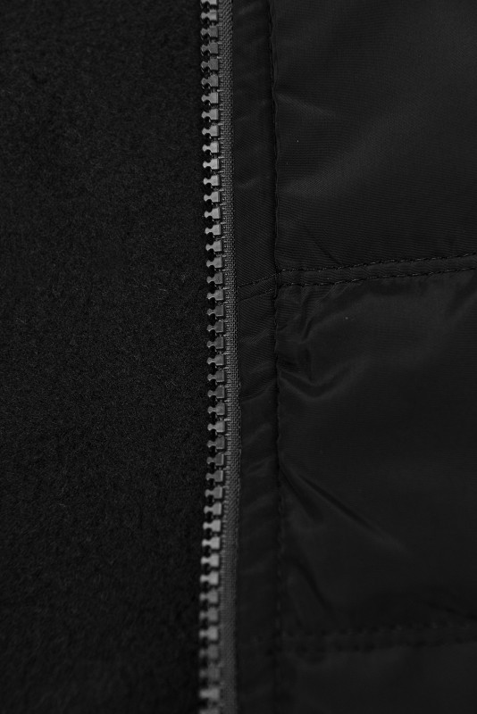 Felpa nera in materiali combinati