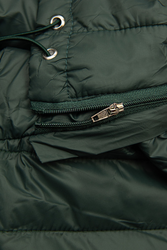 Gilet verde scuro dal taglio corto
