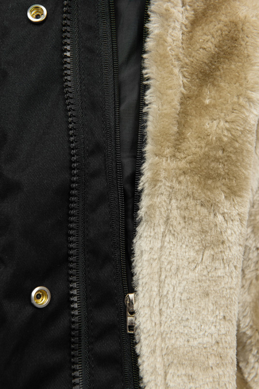 Parka nero con fodera rimovibile e pelliccia