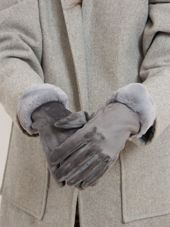 Guanti da donna grigi per l'inverno