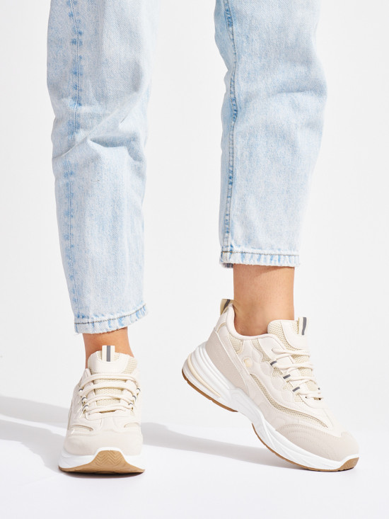 Scarpe sportive beige da donna con suola spessa