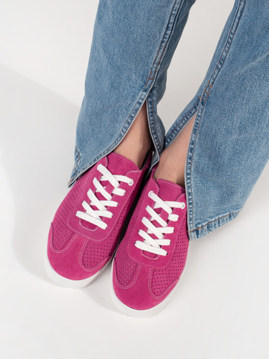 Sneakers rosa traforati in pelle naturale