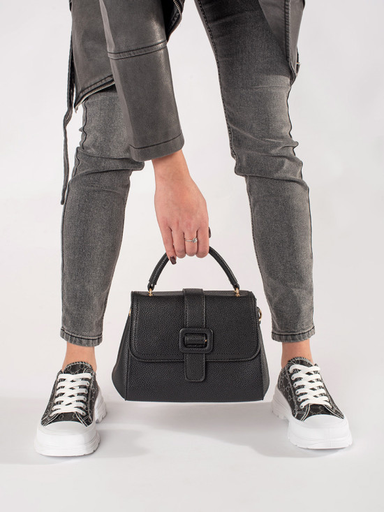 Sneakers nere con plateau e decorazioni