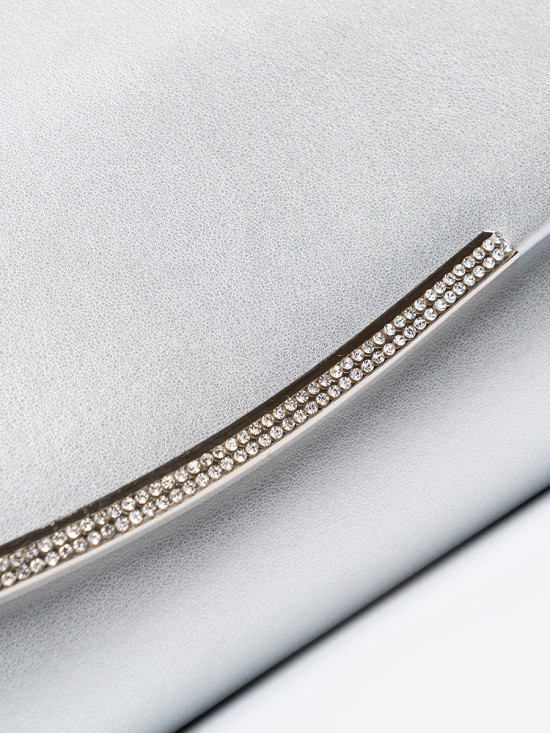 Clutch argento con catena