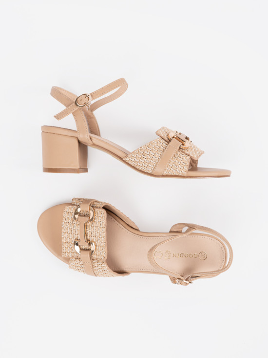 Sandali beige da donna con tacco medio