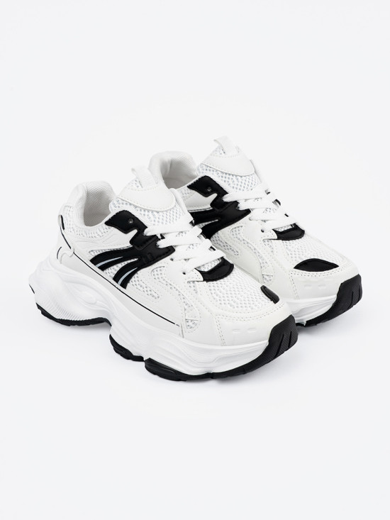 Sneakers bianche con suola spessa