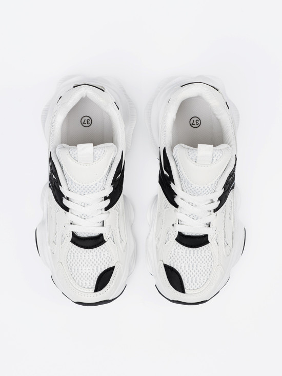 Sneakers bianche con suola spessa