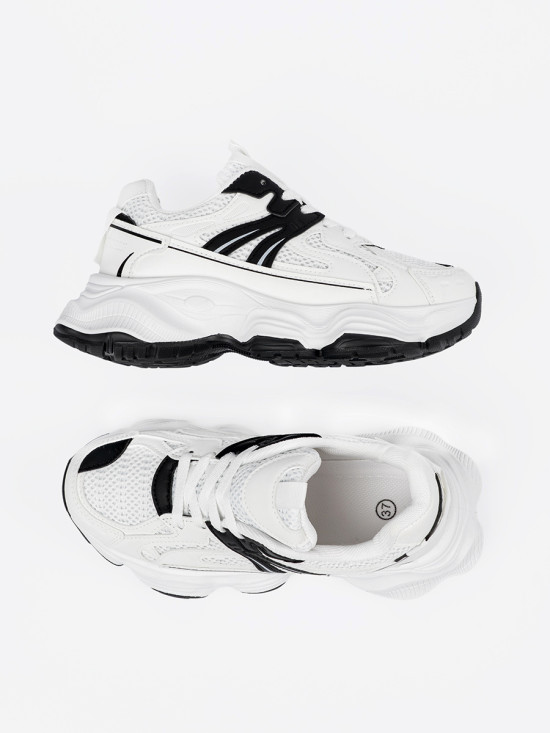 Sneakers bianche con suola spessa