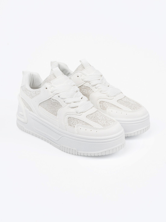 Sneakers bianche con pizzo