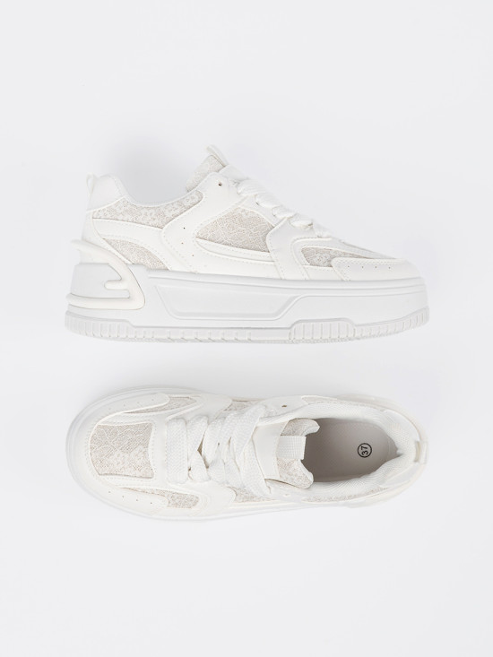 Sneakers bianche con pizzo