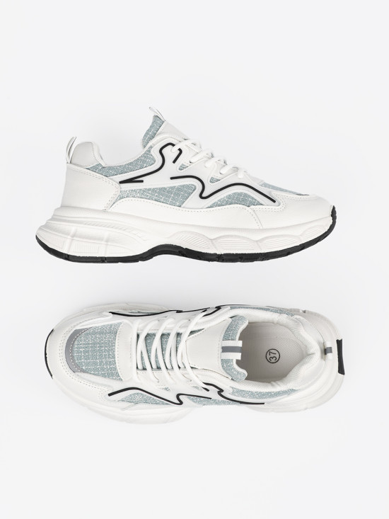 Sneakers bianche-verdi con inserti decorativi