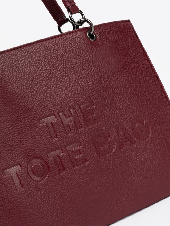 Borsa tote bordeaux con scritta in rilievo