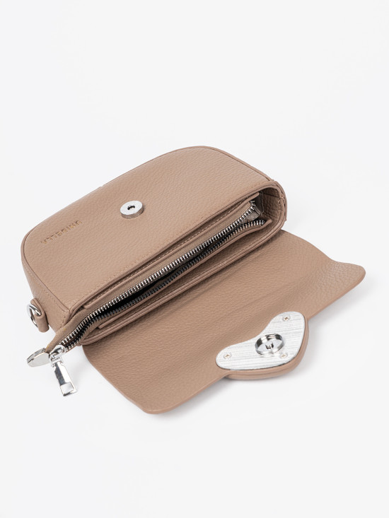 Borsa beige a forma di cuore