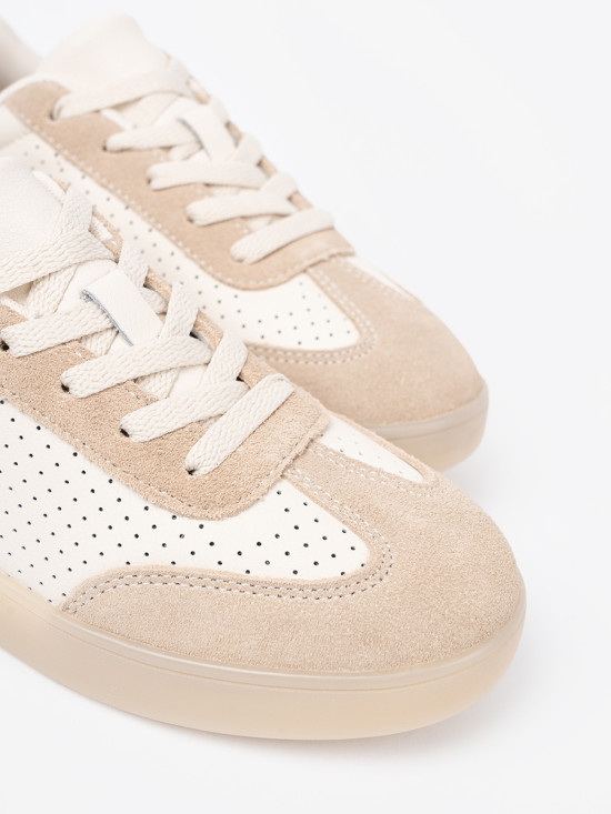 Sneakers perforati beige chiaro