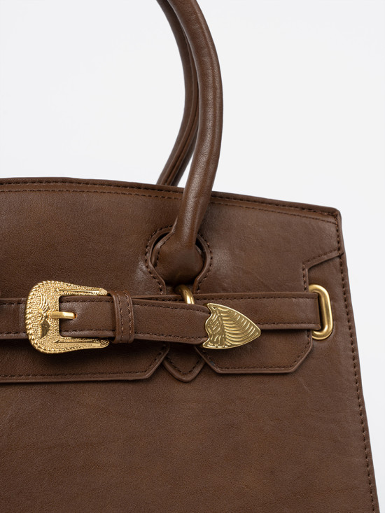 Borsa marrone con fibbia decorativa dorata