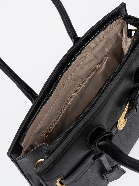 Borsa nera con fibbia decorativa dorata