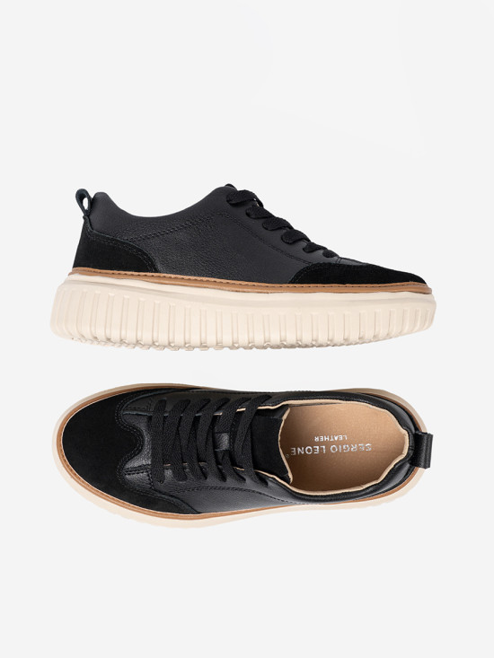 Sneakers nere in pelle su piattaforma beige