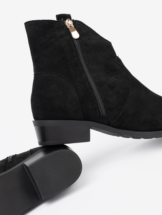 Stivaletti neri in suede