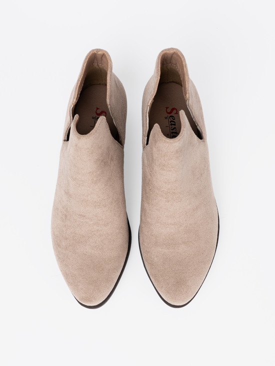 Stivaletti beige con ritagli
