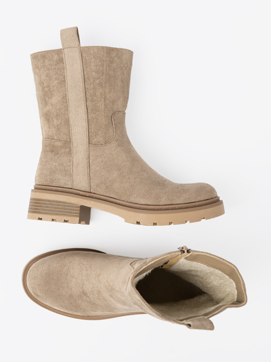 Stivaletti beige con suola spessa