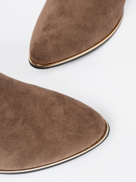 Stivaletti in suede ciemnobeige con tacco a blocco