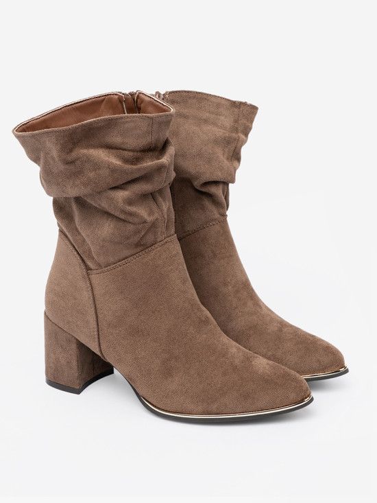 Stivaletti in suede ciemnobeige con tacco a blocco