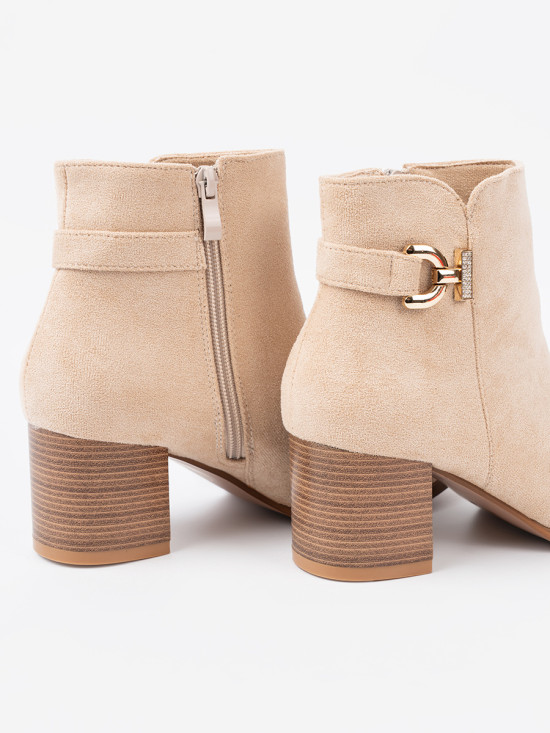 Stivaletti eleganti in beige chiaro