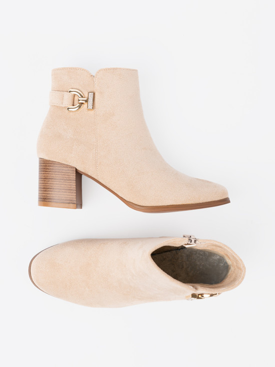 Stivaletti eleganti in beige chiaro