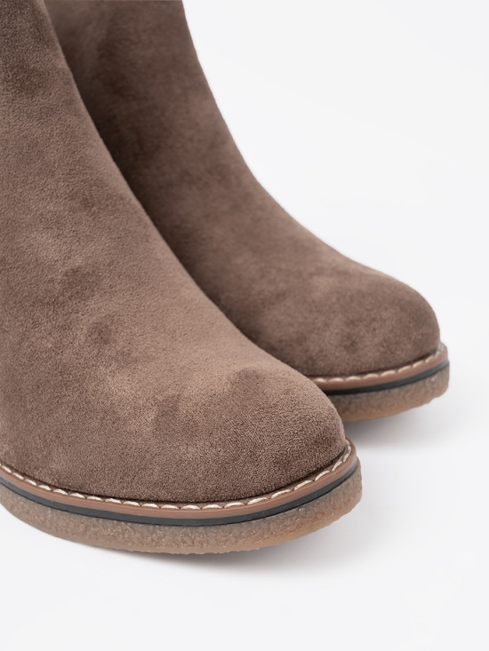 Stivaletti classici beige scuro con tacco stabile