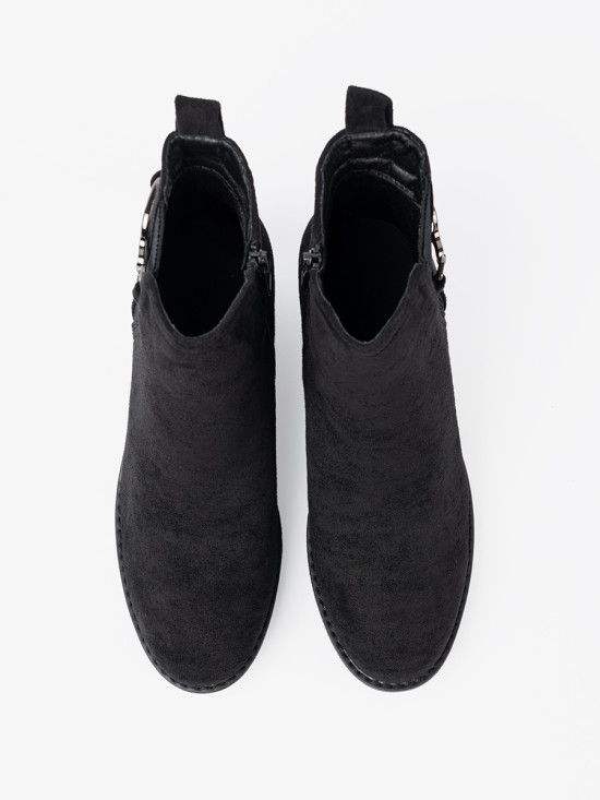 Stivaletti neri in suede con inserto elastico