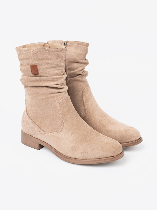 Stivaletti beige con gambale arricciato