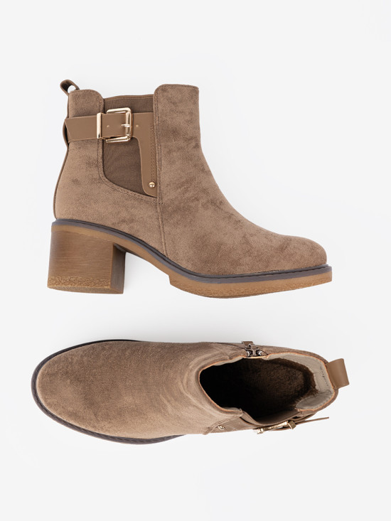 Stivaletti beige eleganti con tacco comodo