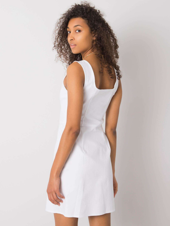 Vestito bianco con bottoni
