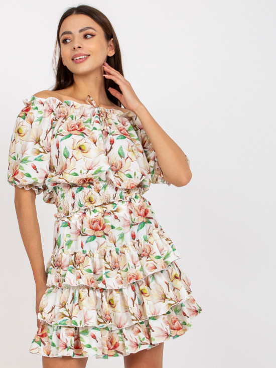 Completo bianco-rosso con motivo floreale